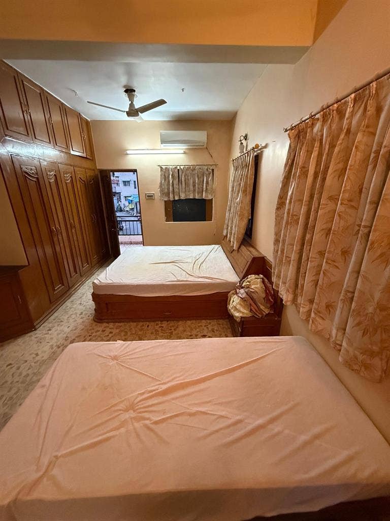 Roommate Required in Double Sharing