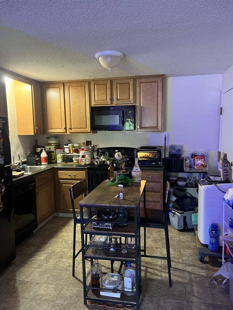 Roommate wanted