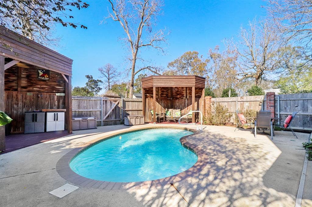 Two guest rooms for rent