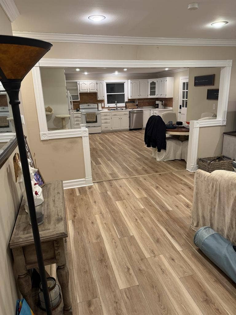 Room Available Looking for Roommate