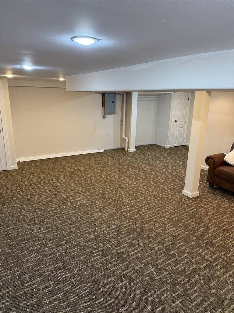 Room Available Looking for Roommate