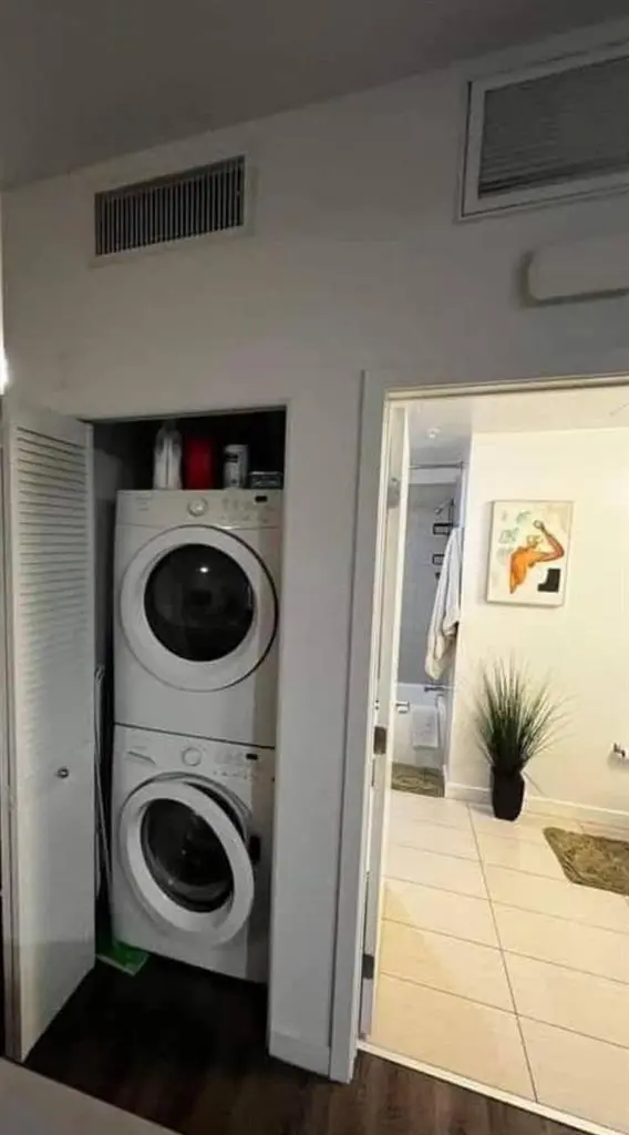Furnished Bedroom near UCLA