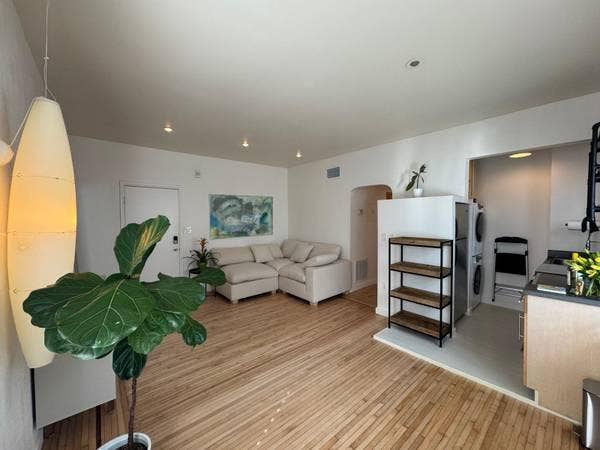 Furnished Bedroom near UCLA