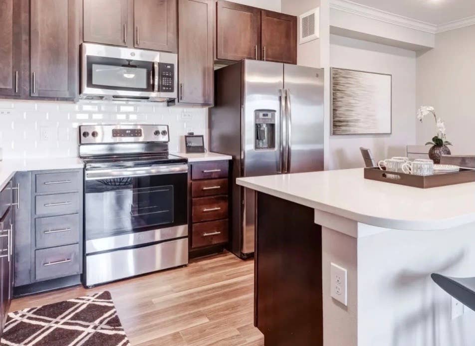 2bhk apartment - frisco August 1st