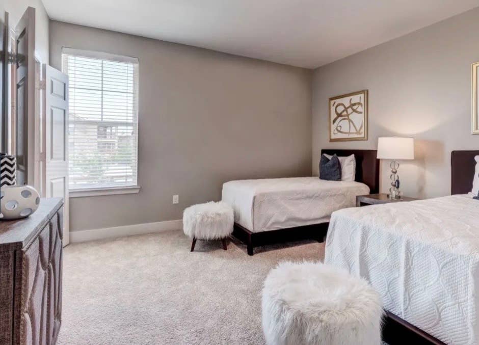 2bhk apartment - frisco August 1st