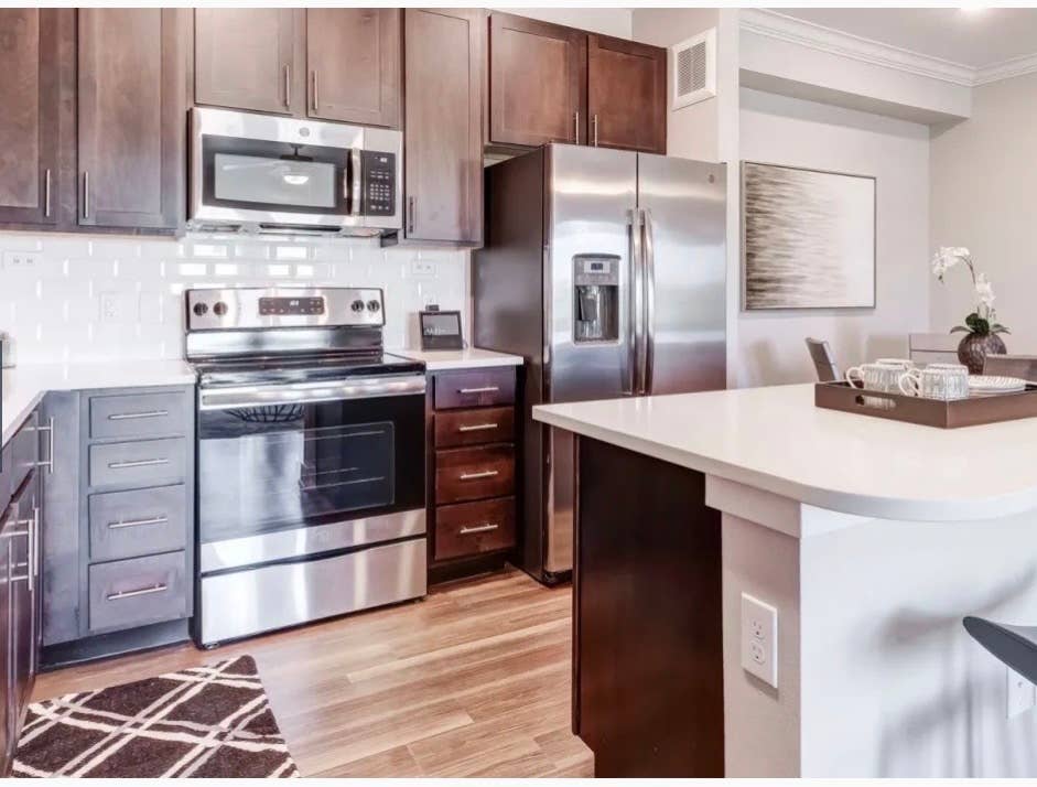 2bhk apartment - frisco August 1st