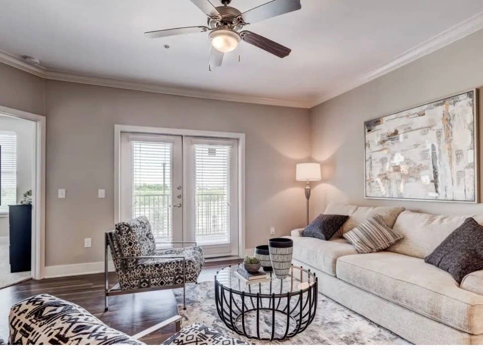 2bhk apartment - frisco August 1st