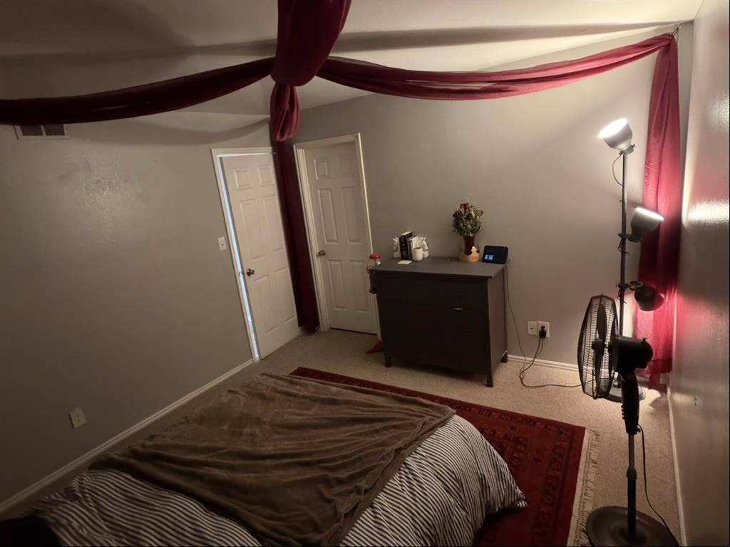 Need roommate asap message me