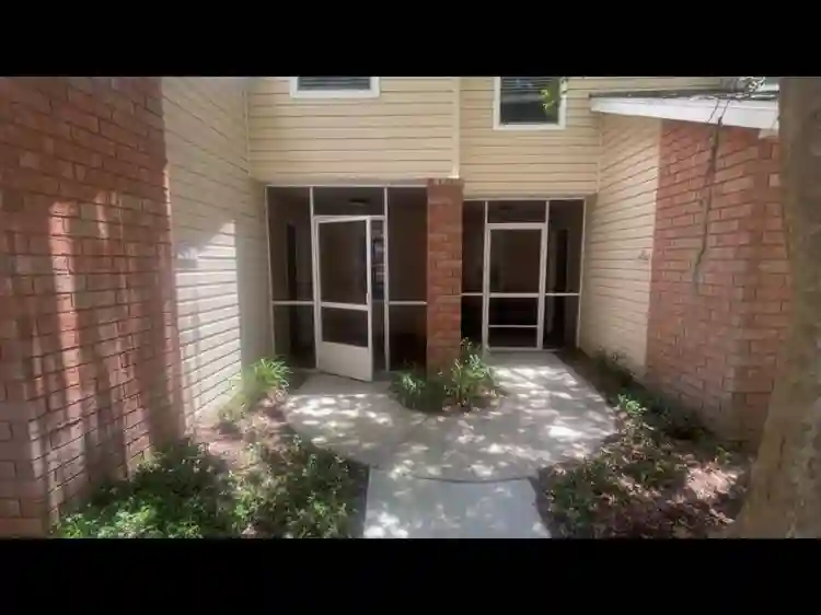 Upscale 1BR/1BA on NW23rd - Aug 1