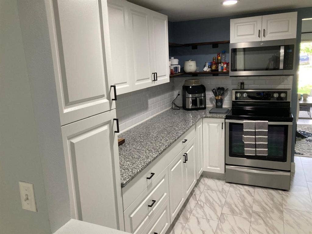 ROOM FOR RENT IN FERN PARK, $1,000