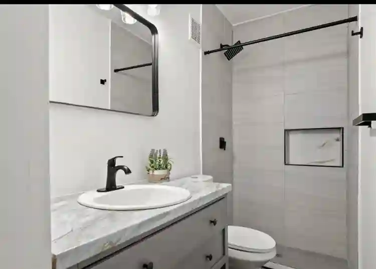 TOWNHOUSE 12 MIN JOHNS HOPKINS UNIV