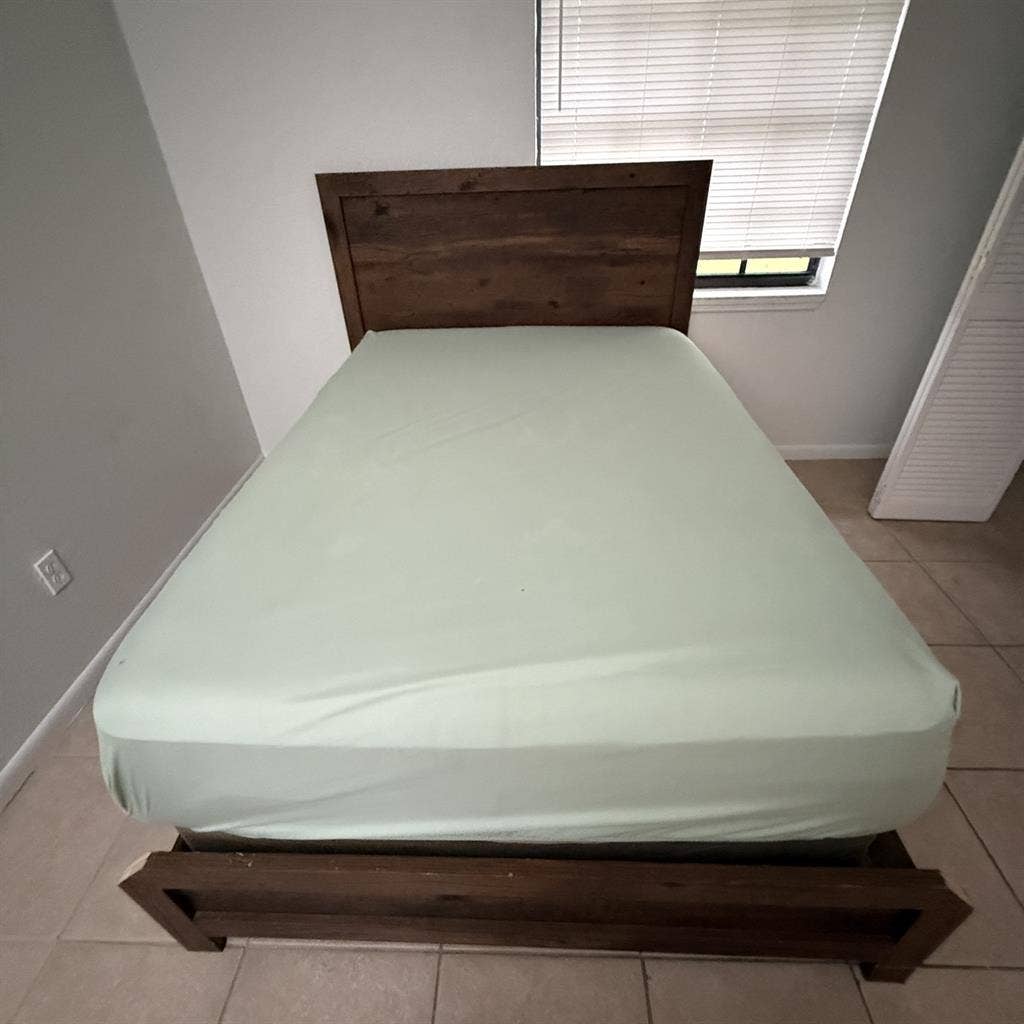 Furnished Room – Utilities Included