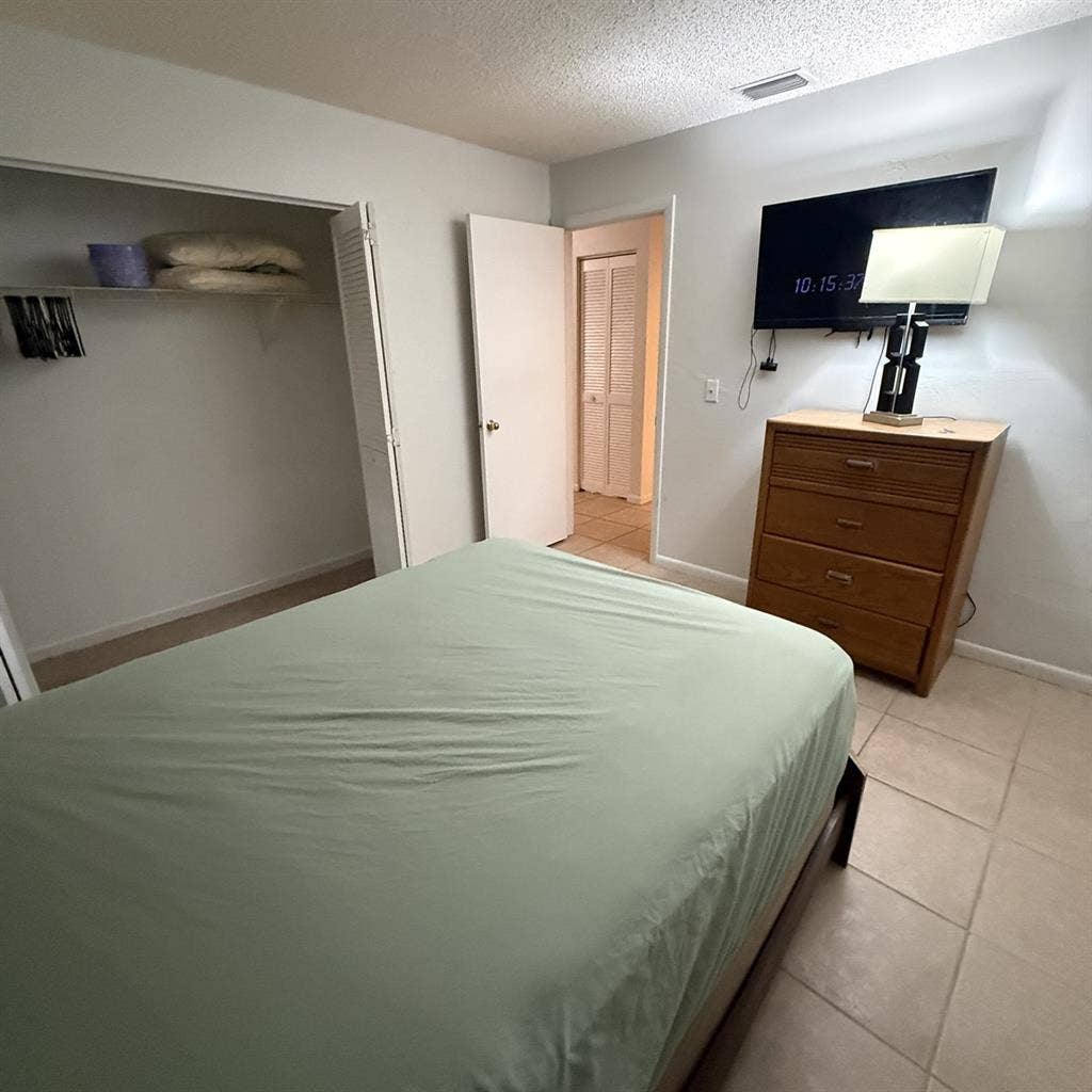Furnished Room – Utilities Included