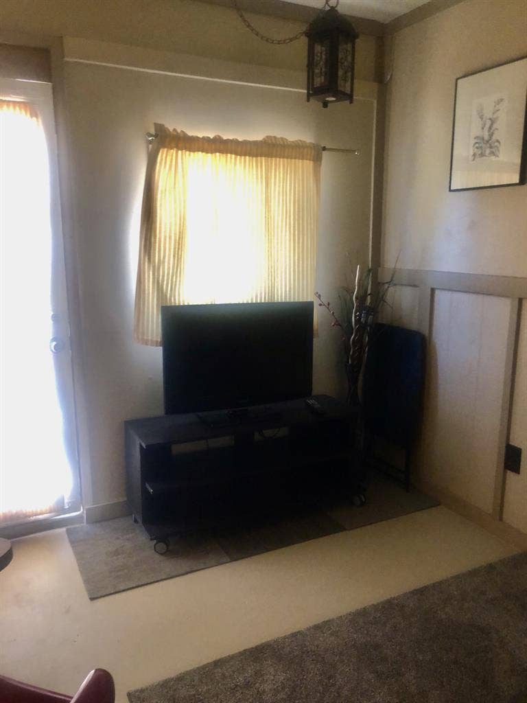 Private guest house for rent