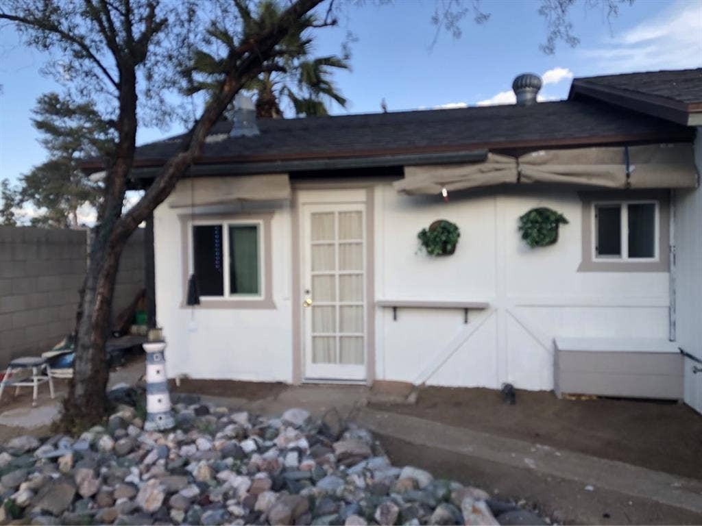 Private guest house for rent