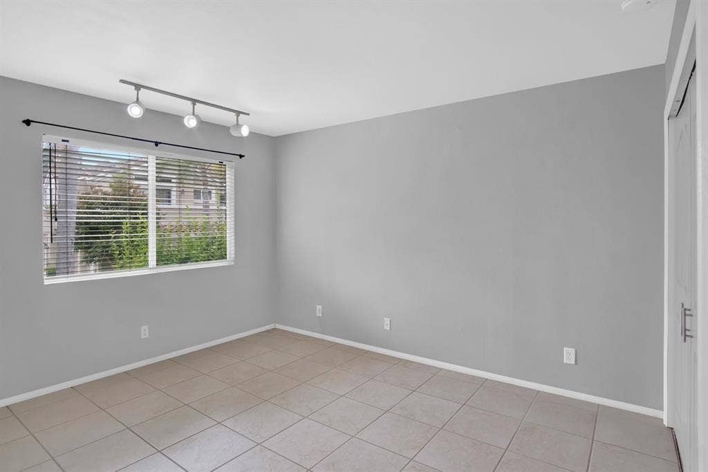 Private bed, shared bath for $1280