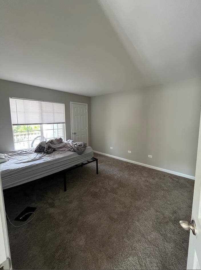 Room In Lakemoor