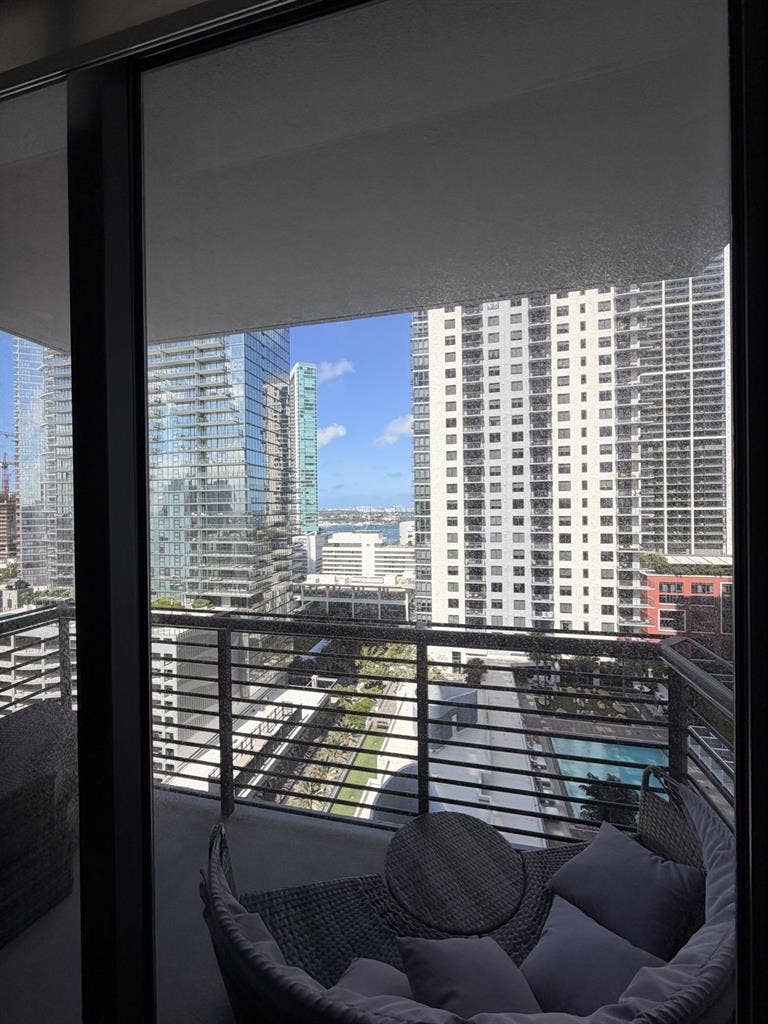 Luxury condo Miami world Center