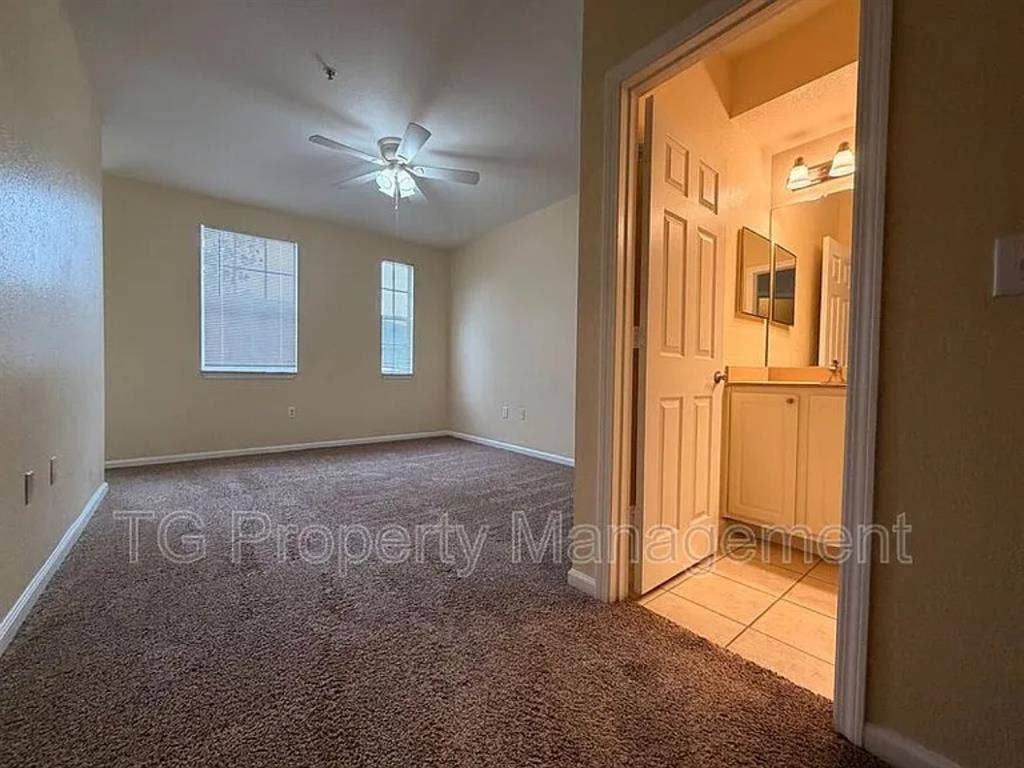 Private room /private bath /