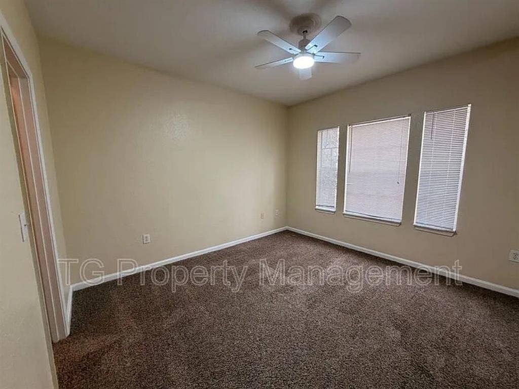 Private room /private bath /