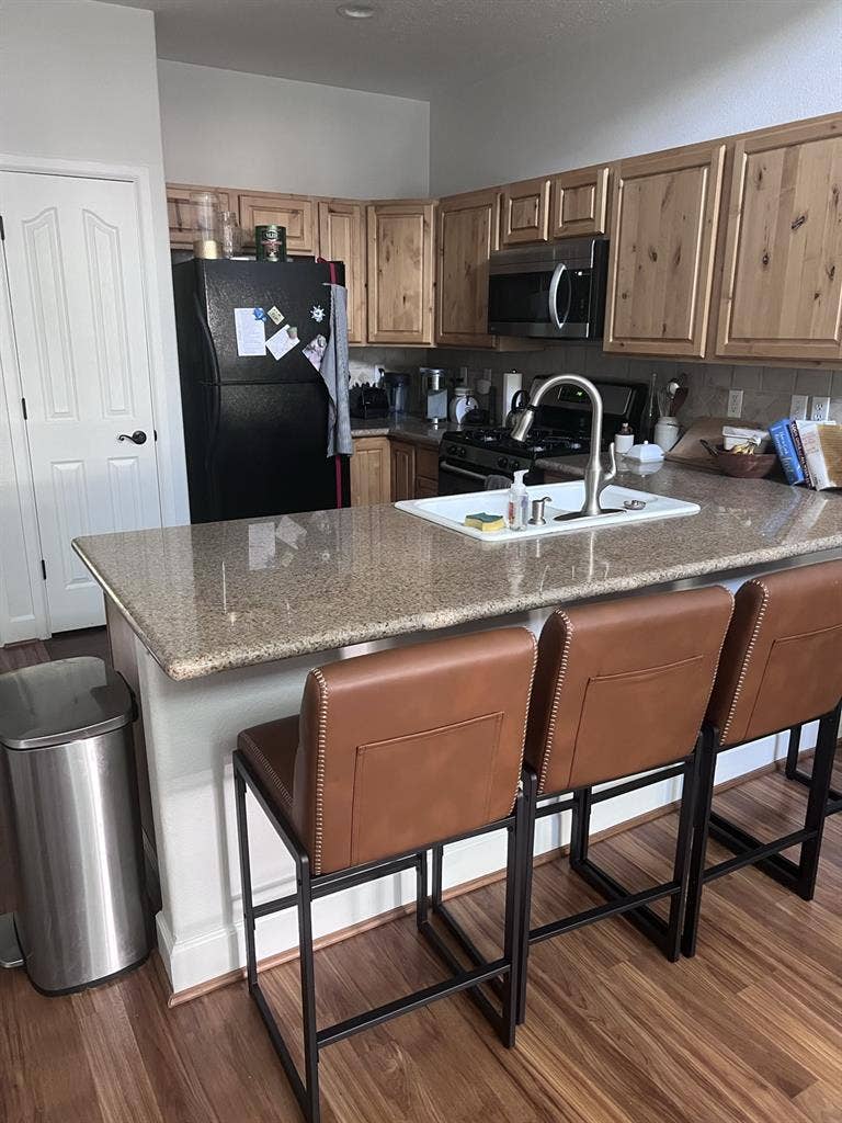 Looking for a roommate!