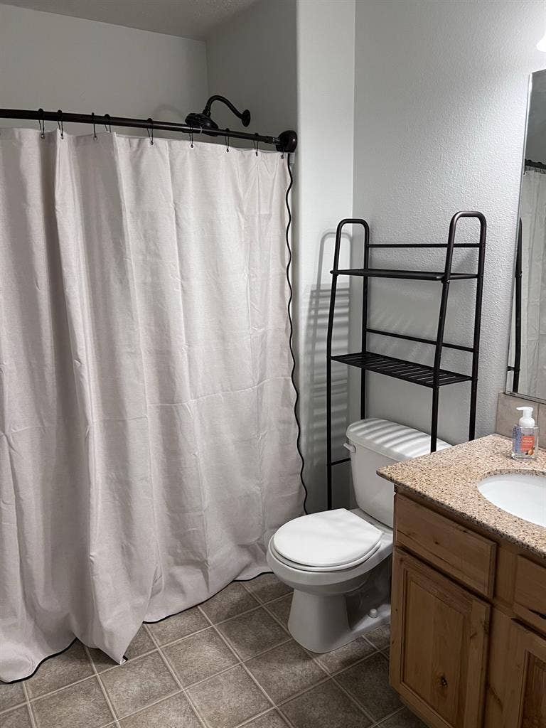 Looking for a roommate!