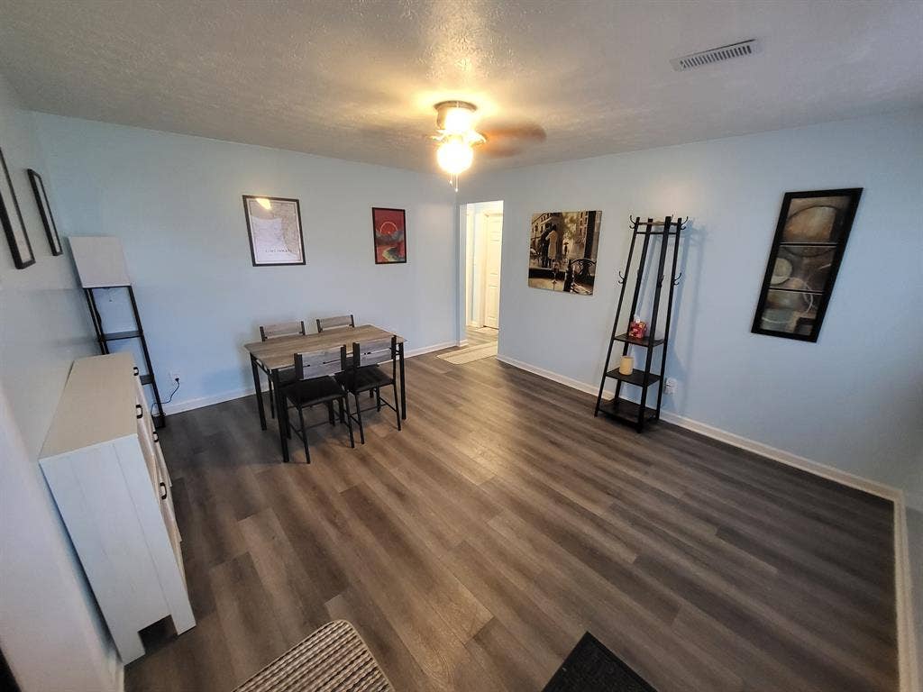 Private room for rent 400 a month