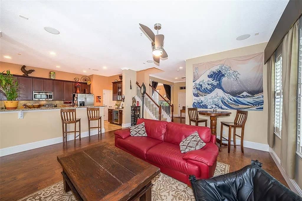 Share a Baldwin Park Home on Pond!