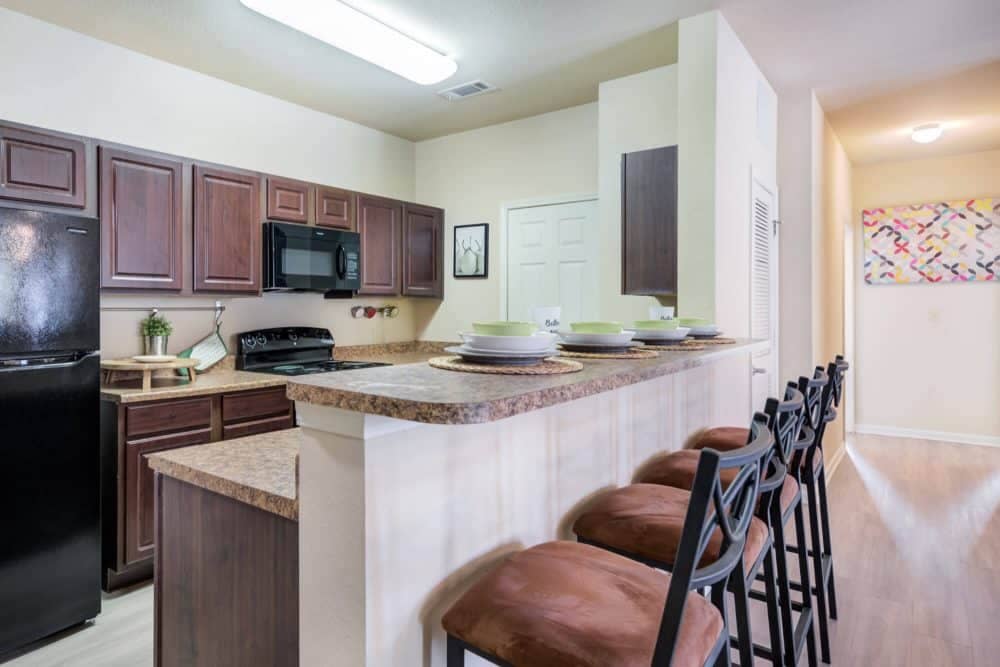 LEASE TAKEOVER – UTSA Area