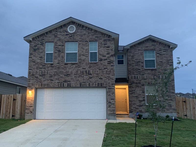 $625, move in deal 100 off for July
