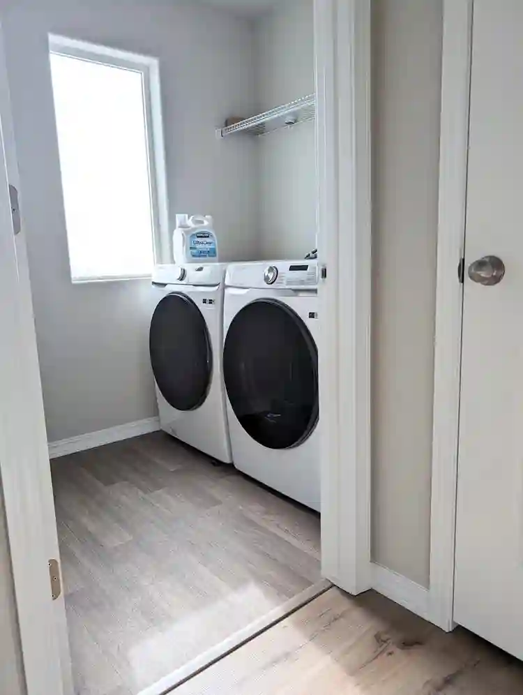 Private Room and Bath in New Home
