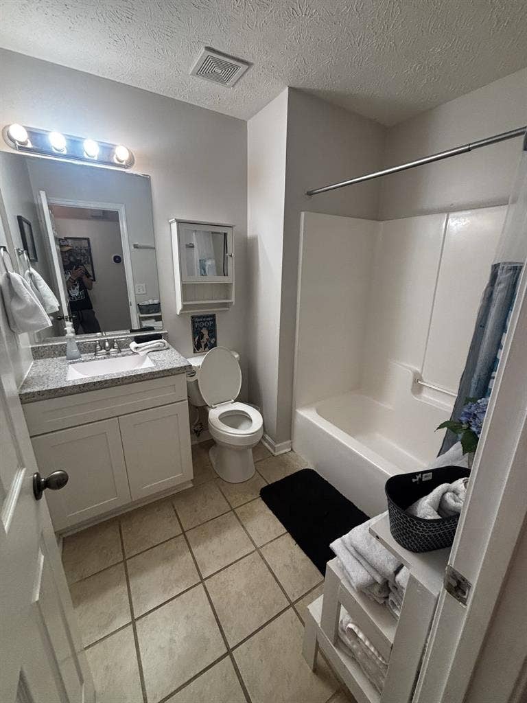 Room for rent in Auburn