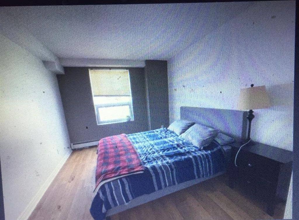 Bed and bath in a 2bed2bath unit
