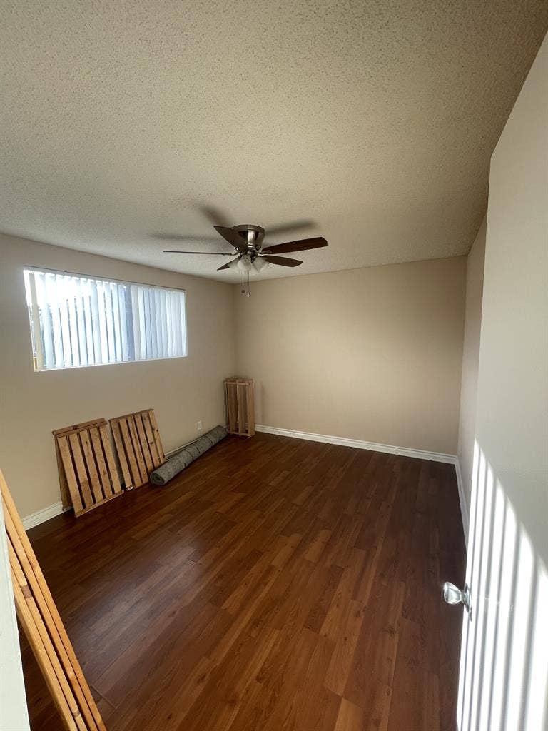 Bed and Bathroom for Rent (2br/2ba)