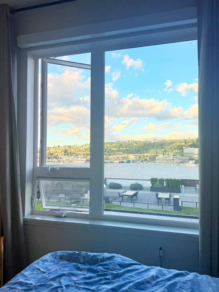 Sublease 2B2B Lake Front Unit