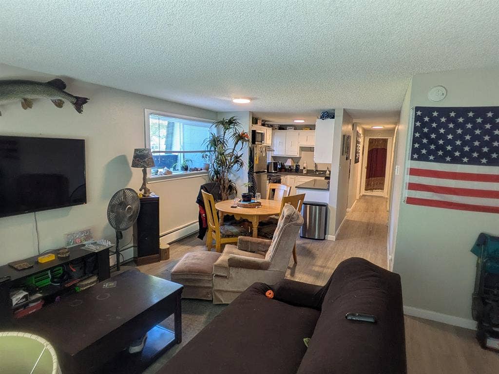 Cheap room available July 1st