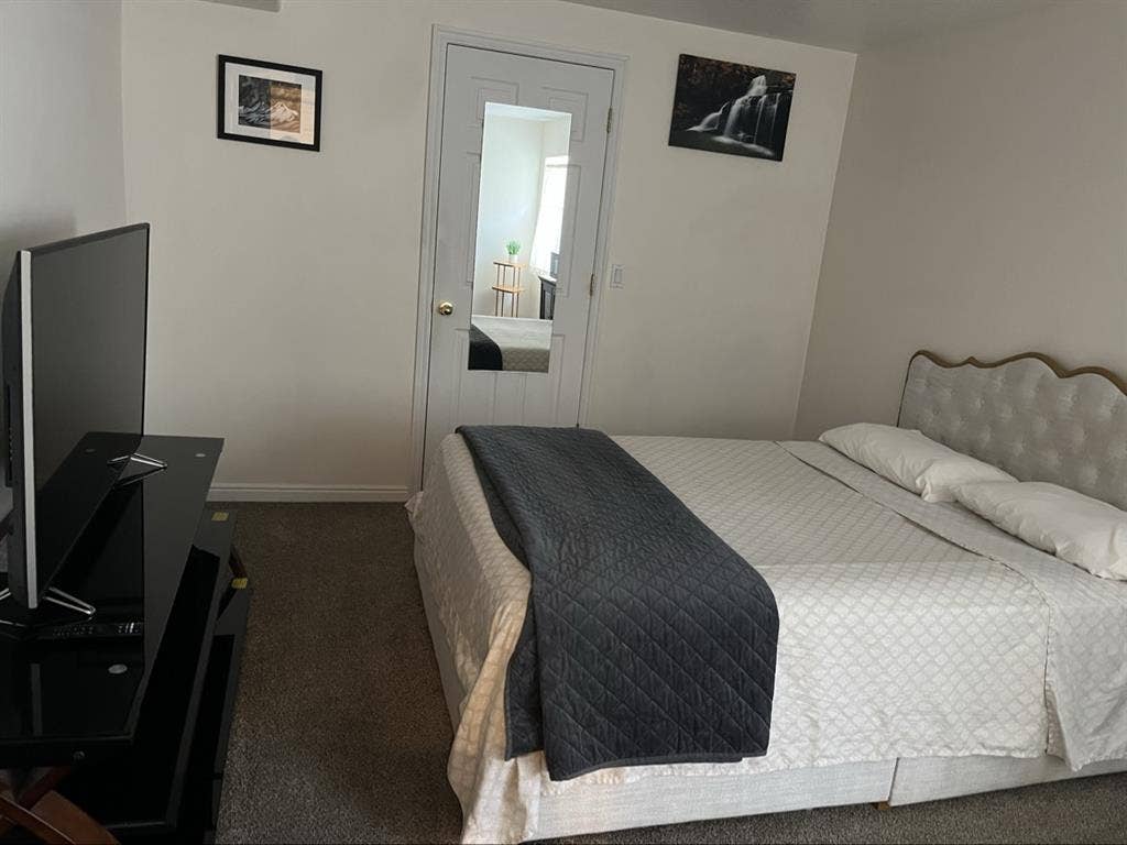 Private Rooms in a Comfortable Home