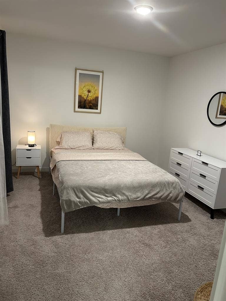 Quiet Home - Room for Rent