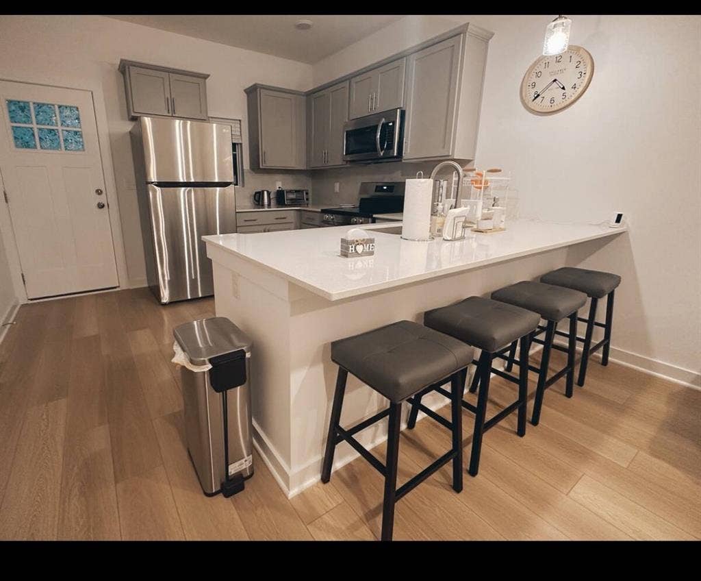 Quiet Home - Room for Rent
