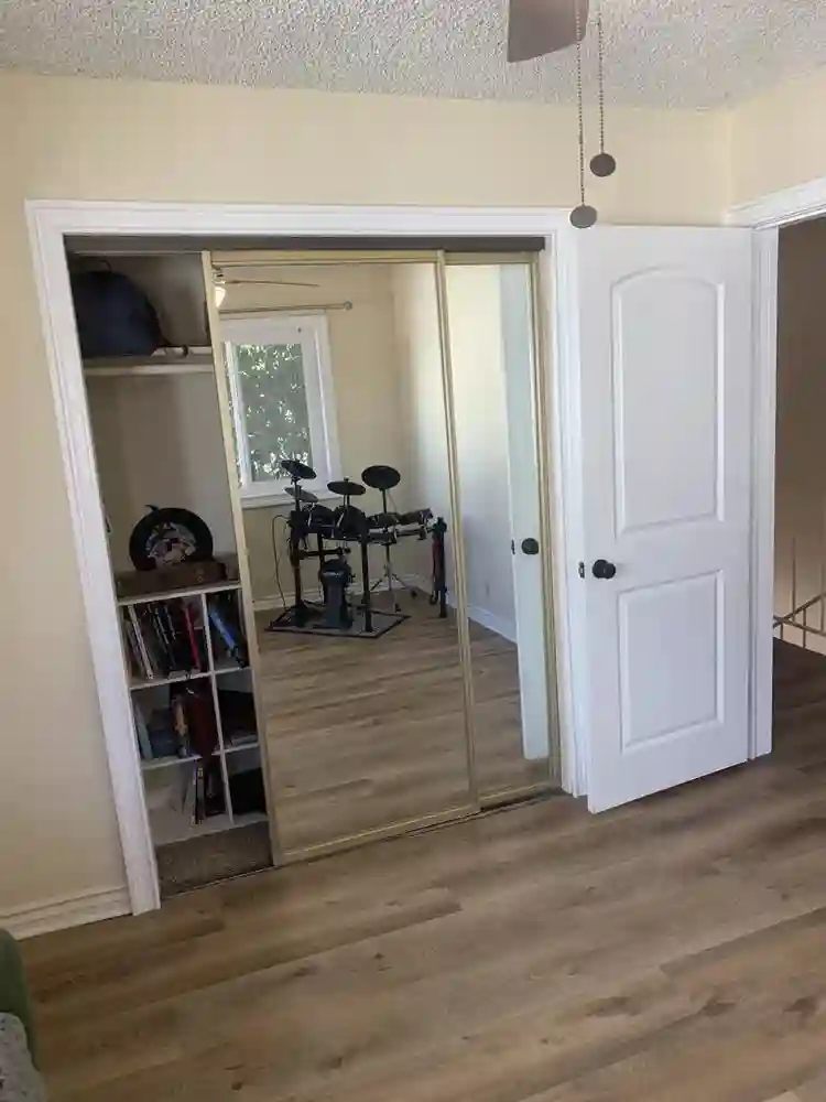 Two spacious rooms Beach life!!