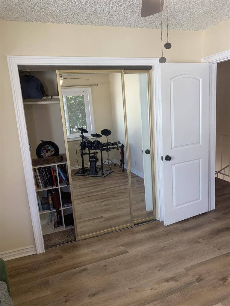 Two spacious rooms Beach life!!