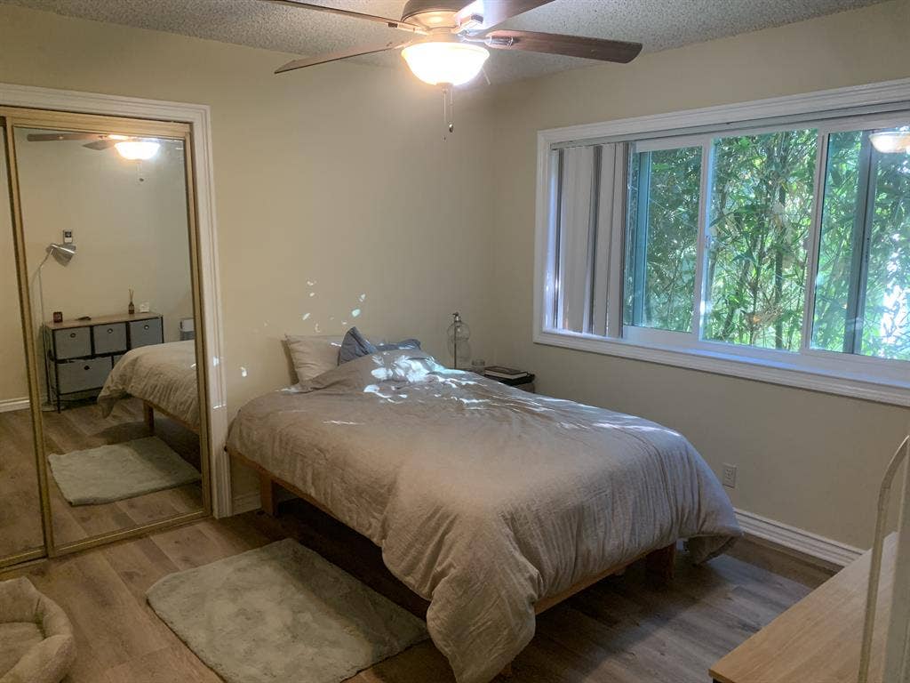 Two spacious rooms Beach life!!