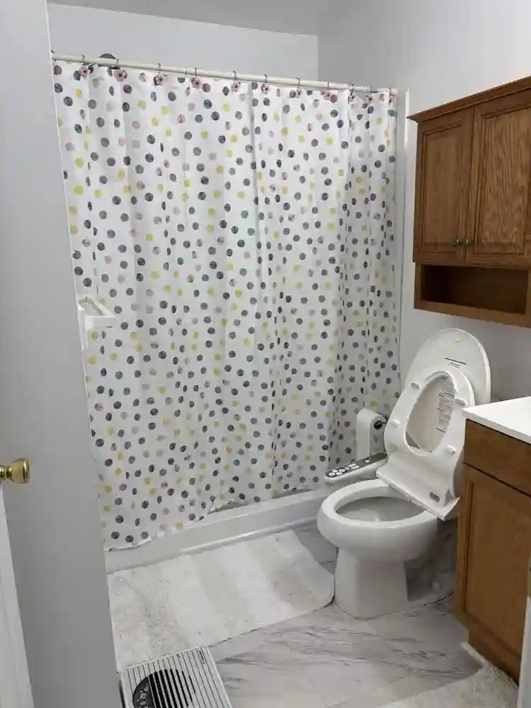 Private basement room in townhouse