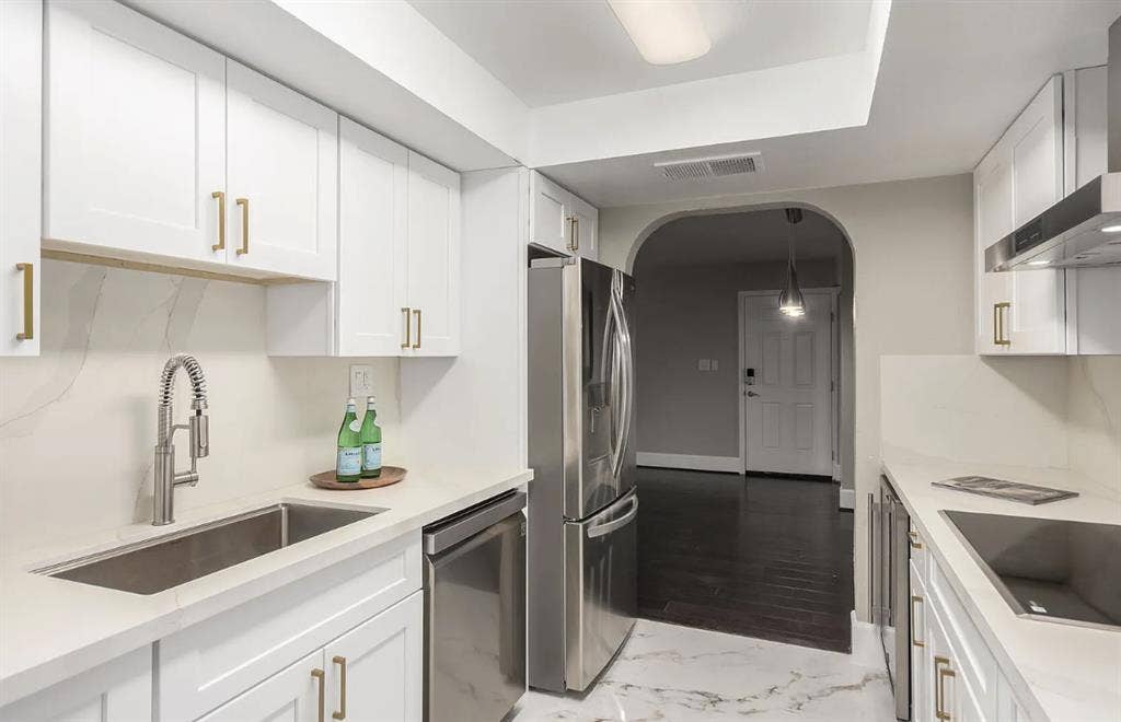 Beautifully Remodeled Luxury Condo