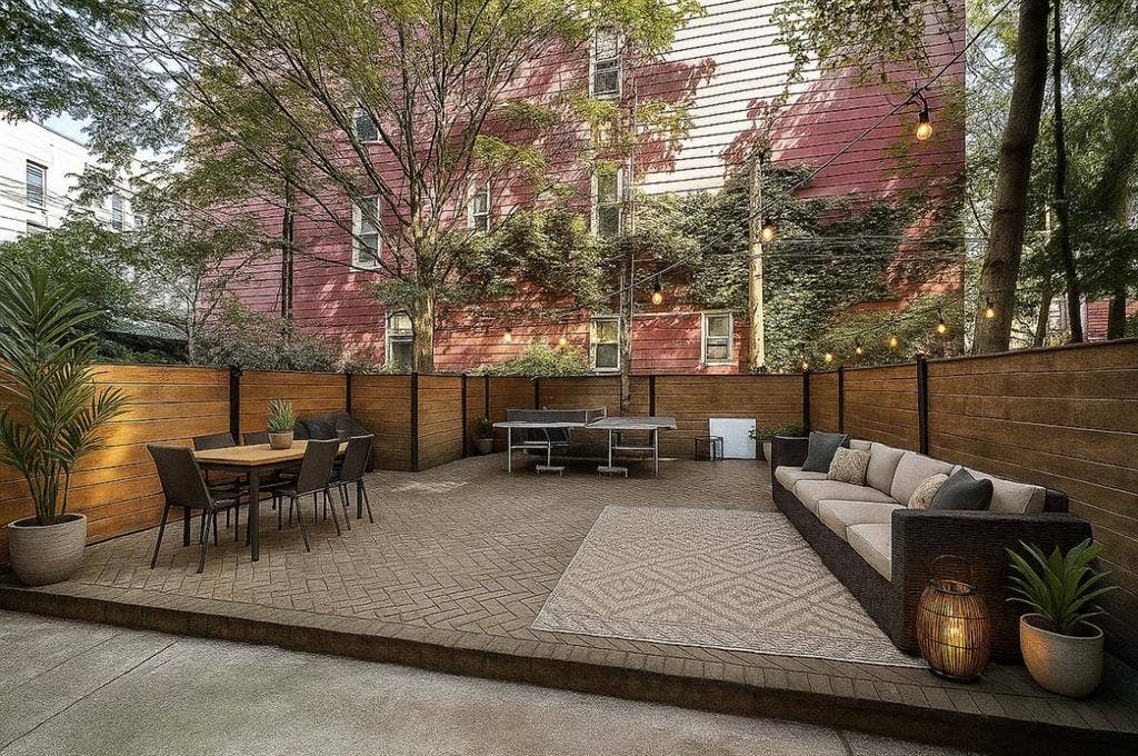 4 BR Apt w/ Patio in Williamsburg