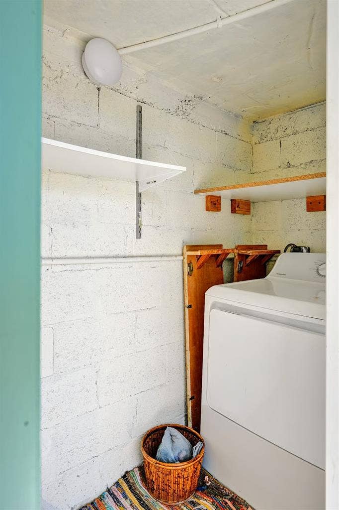 Room in home w/ private entrance