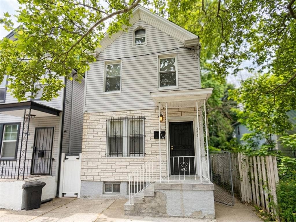 Newark Rental
