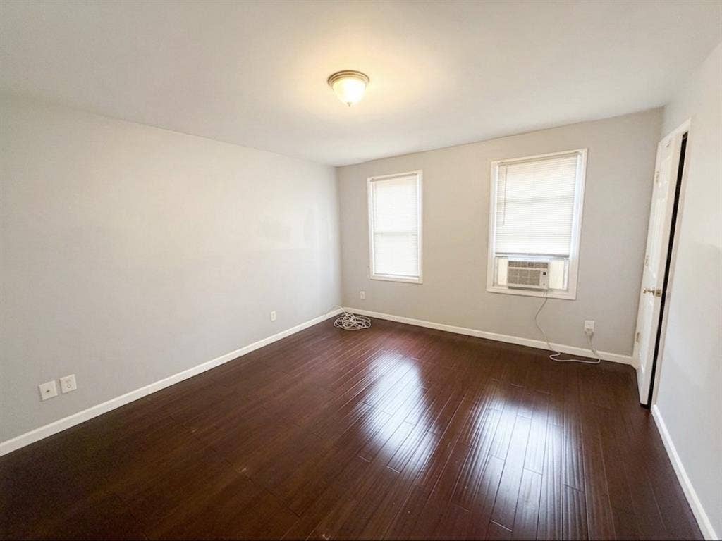 Newark Rental