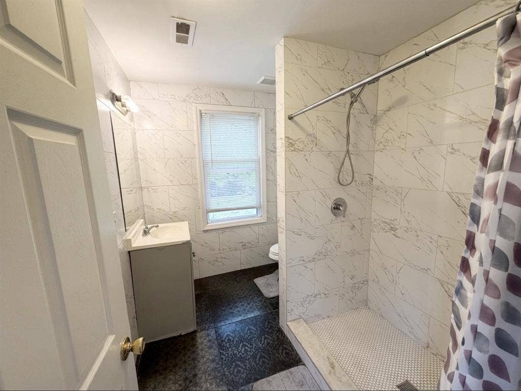 Newark Rental