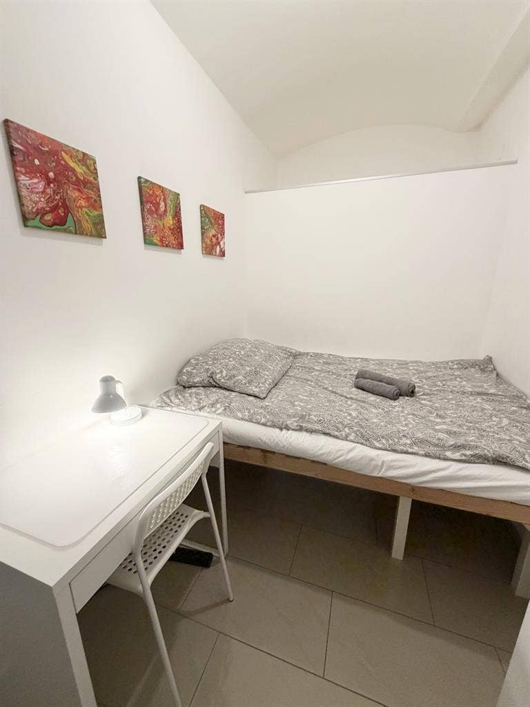 Room in a two bedroom flatshare